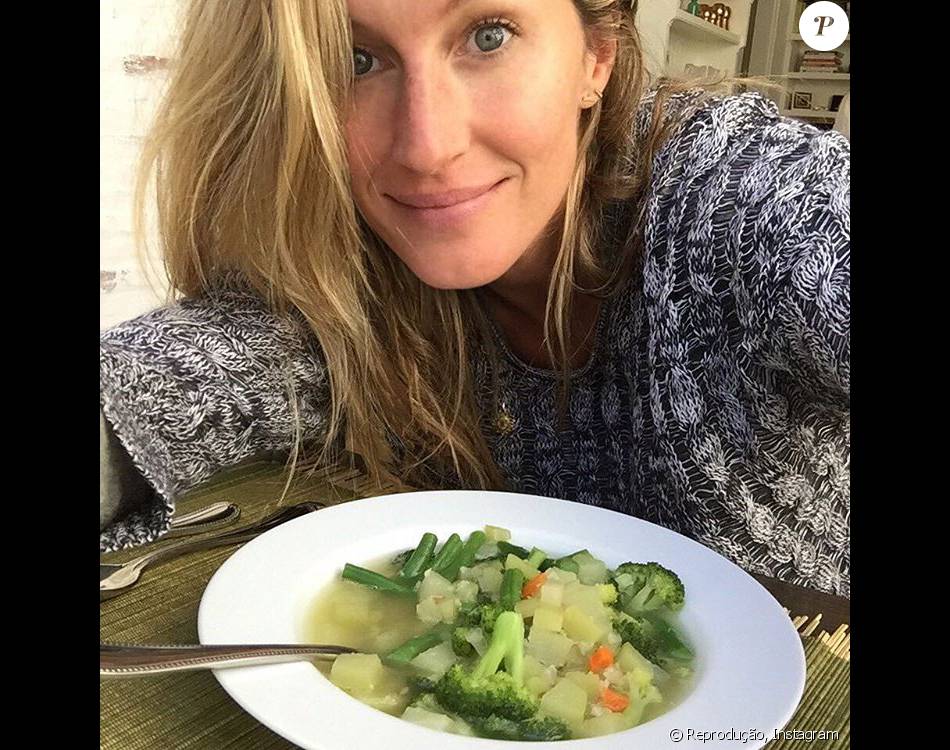 Gisele Bündchen dispensa sal, açúcar e farinha branca em dieta:'80% de vegetais'