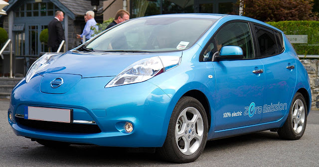 Veículos elétricos: França pagará 10.000 Euros para quem trocar seus carros antigos
