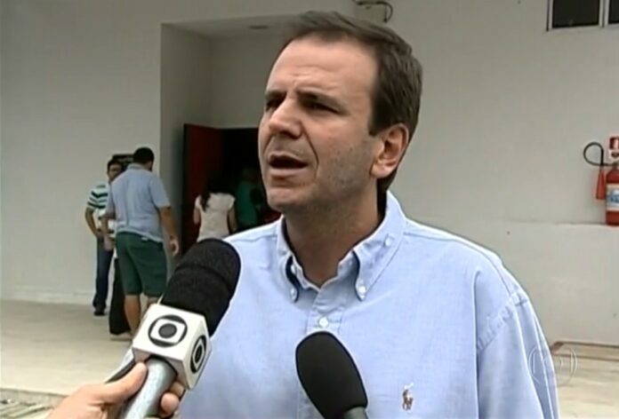 Prefeito Eduardo Paes anuncia pacote de urbanização para Guaratiba