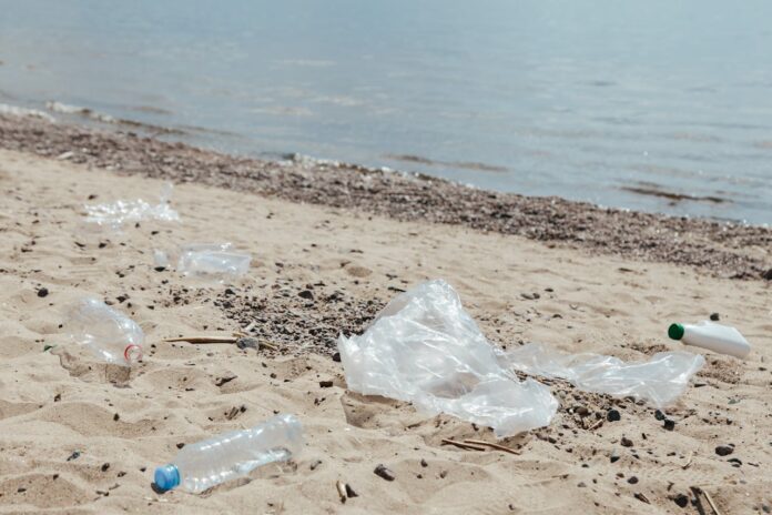 poluição plástica nos oceanos